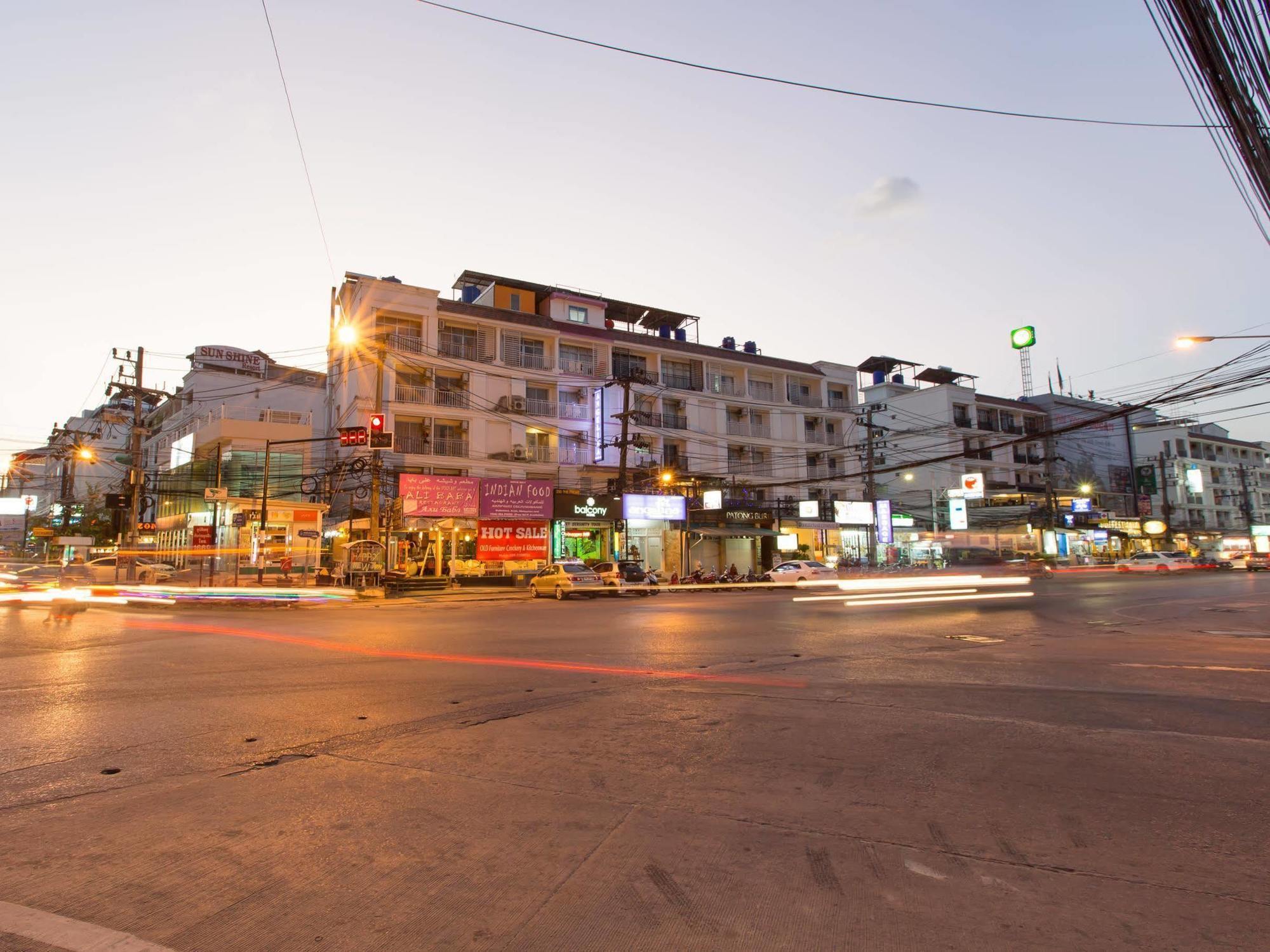 Patong Buri Hotel Экстерьер фото